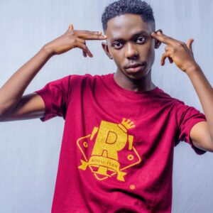 Boho Chic Untuk kaos dengan gaya bohemian yang santai dan etnik.